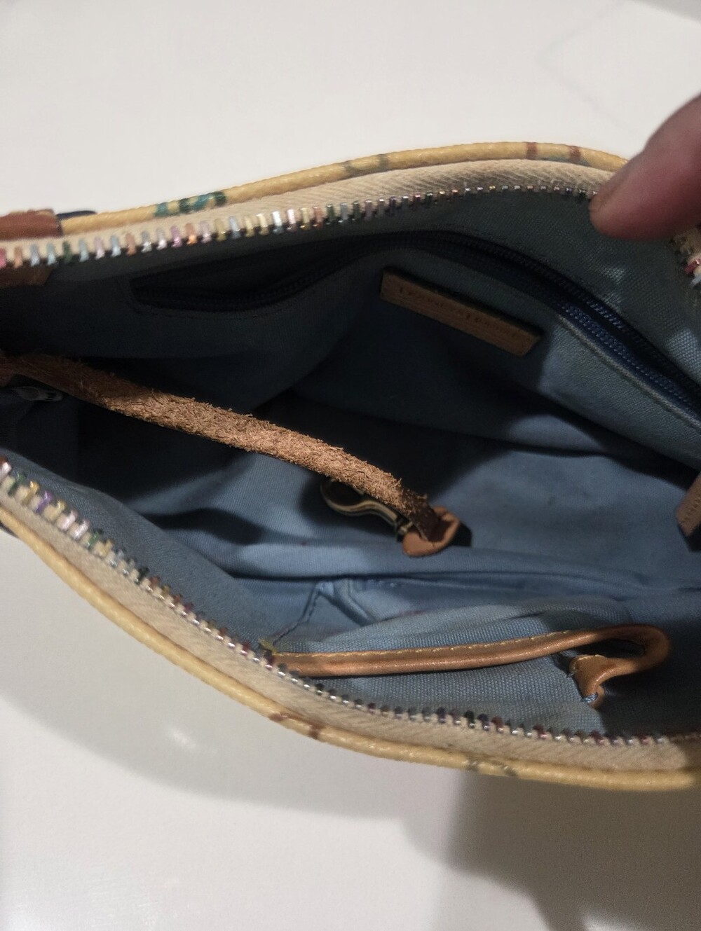 Dooney & Bourke Cream Multicolor Signature DB Logo Shoulder Bag with Tan Y2K. - Picture 3 of 16